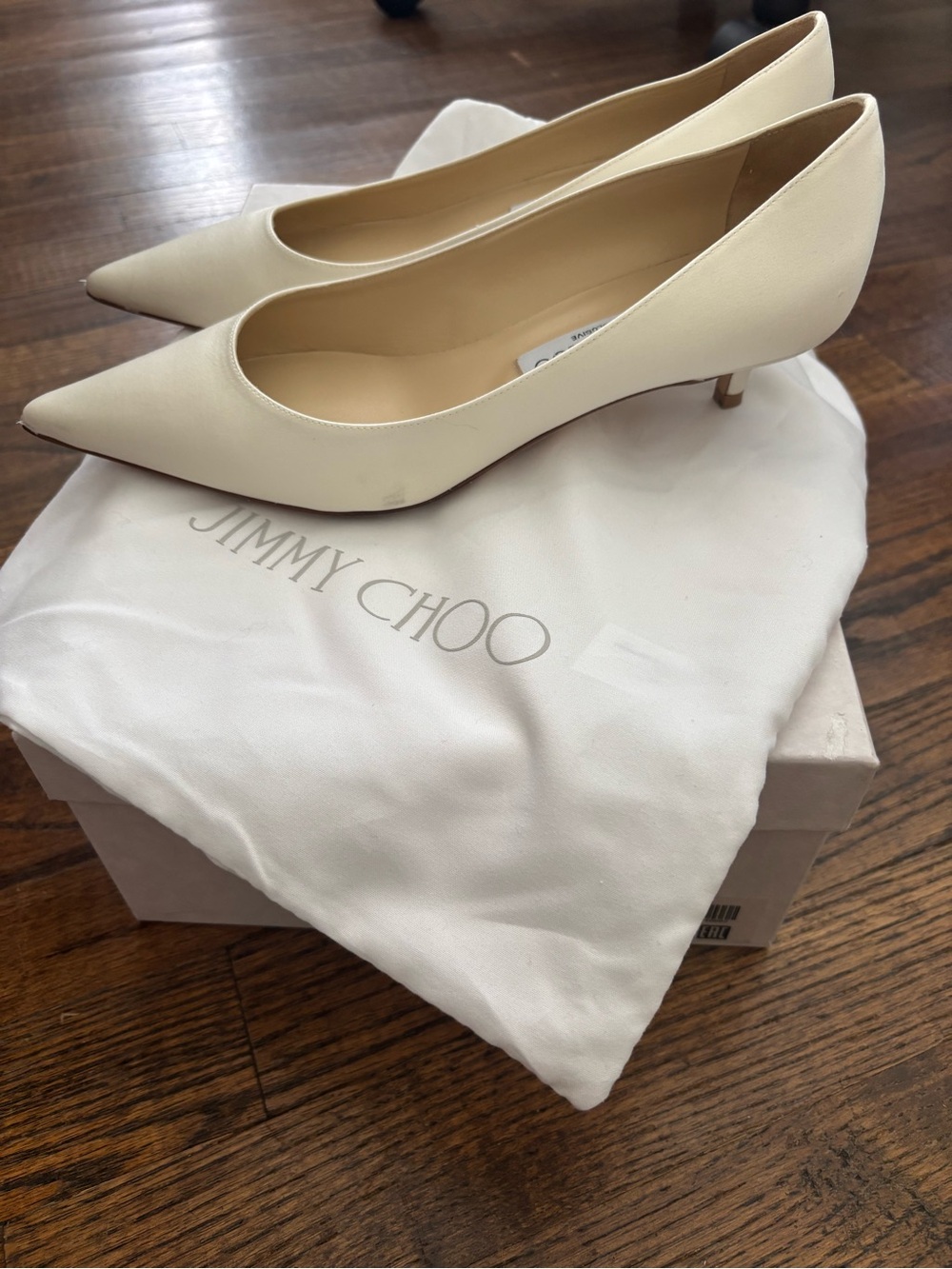 Jimmy Choo Amelia Satin kitten-heel pumps - Picture 2 of 7